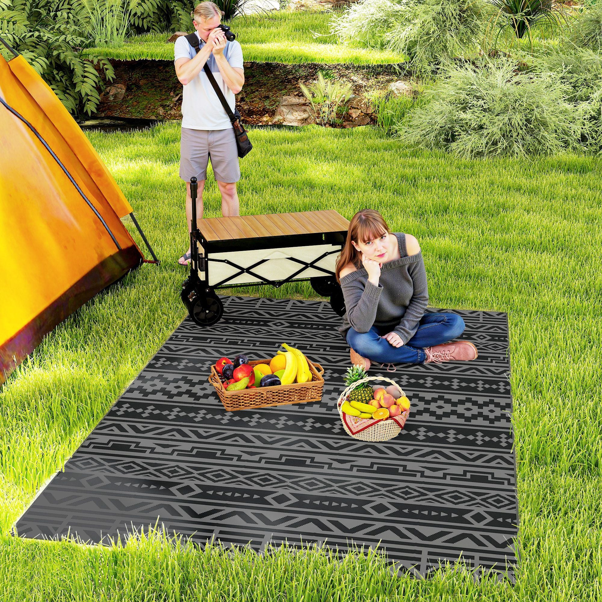 Reversible Outdoor Rug, Waterproof Plastic Straw with Carry Bag, 6' x 9', Black & Gray Geometric Wall