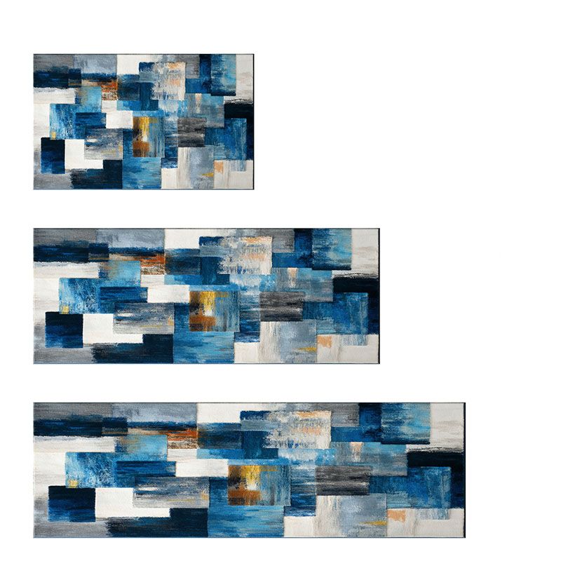 555880001